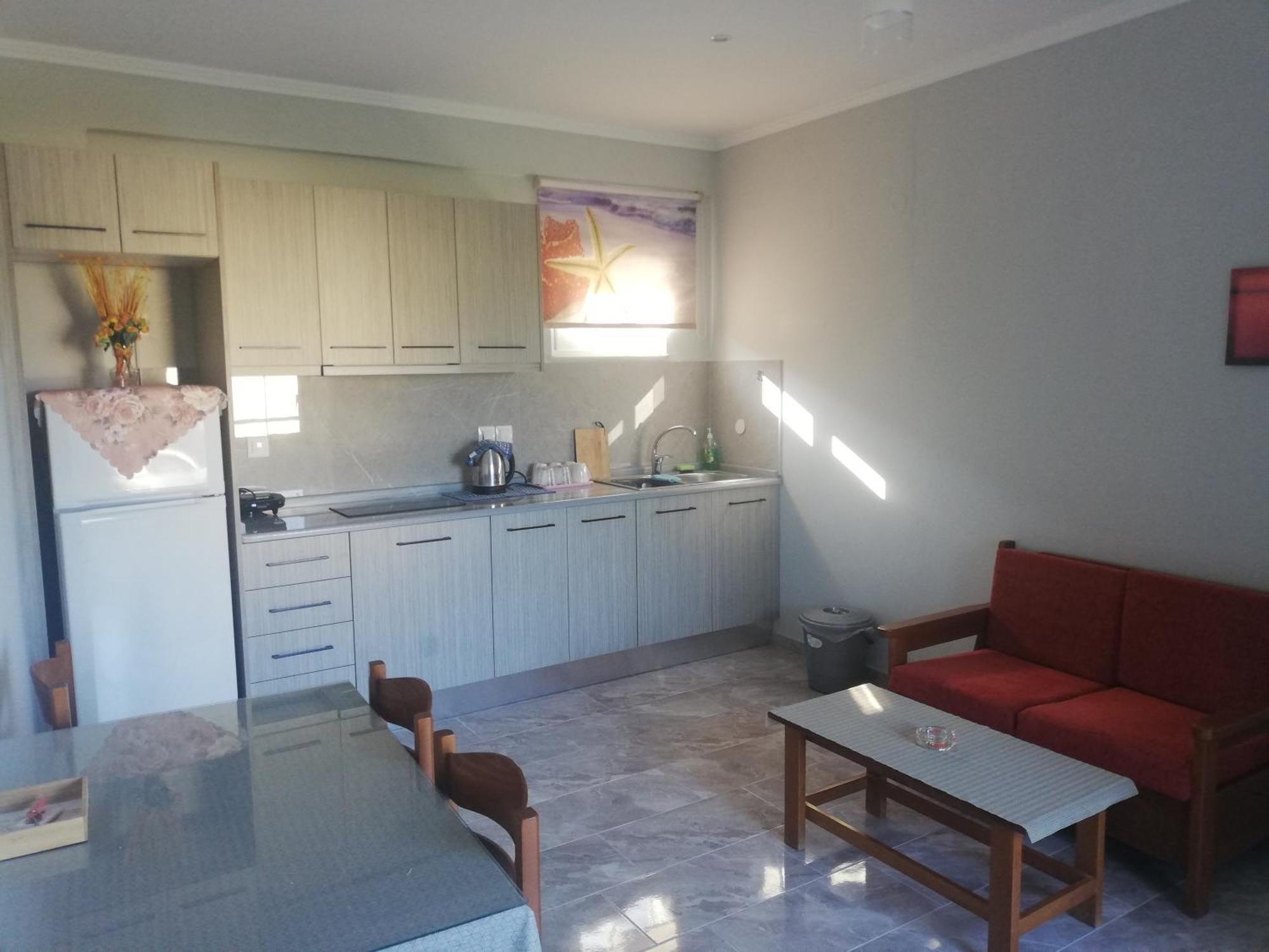 Anestis Studios Agios Georgios  Bilik gambar